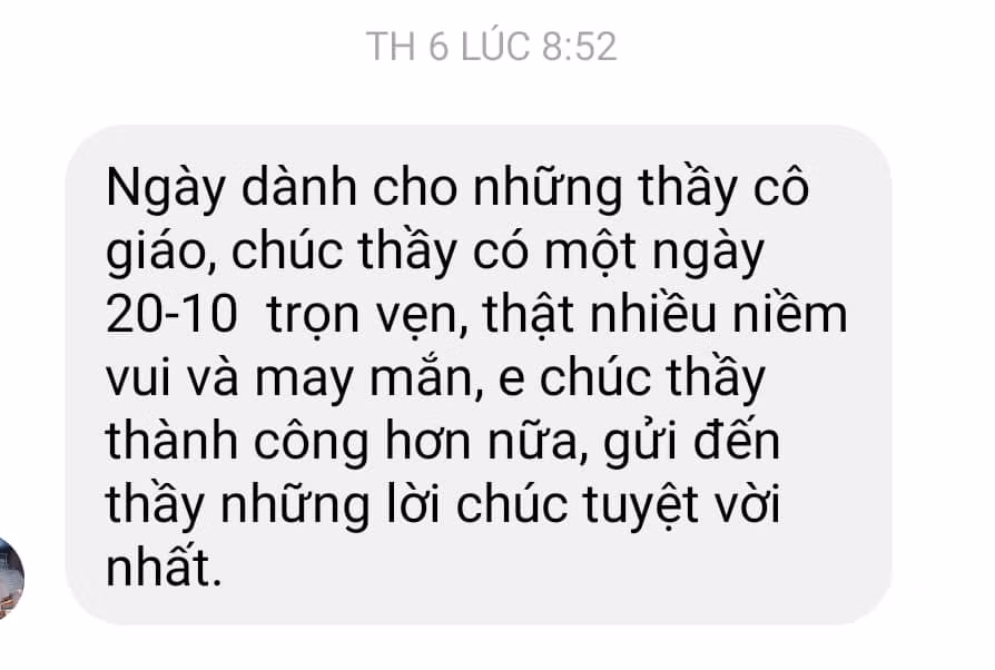 Những tin nhắn cảm động của học trò cũ
