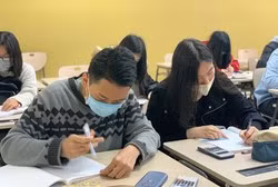Hết tháng 2 đã đủ điều kiện để học sinh, sinh viên đi học trở lại chưa? ảnh 3