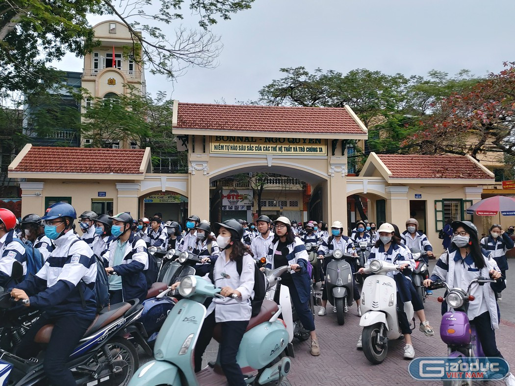 Từ ngày 2/3 thì đa phần học sinh cấp Trung học phổ thông đã đi học trở lại (Ảnh minh họa: Lã Tiến) Từ ngày 2/3 thì đa phần học sinh cấp Trung học phổ thông đã đi học trở lại (Ảnh minh họa: Lã Tiến)