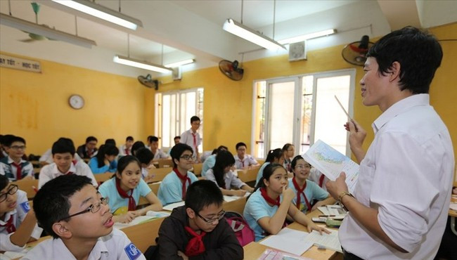 Số lượng bài kiểm tra theo Thông tư 58 đang là áp lực lớn cho học sinh (Ảnh minh họa: Báo Lao động) Số lượng bài kiểm tra theo Thông tư 58 đang là áp lực lớn cho học sinh (Ảnh minh họa: Báo Lao động)