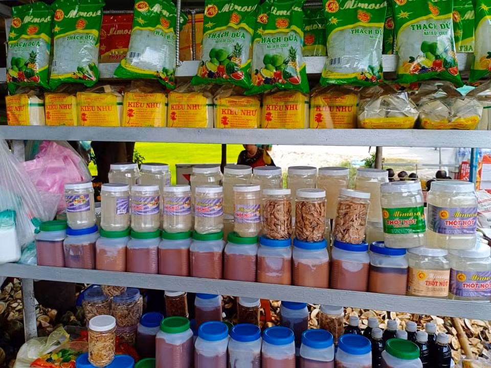 Những sản phẩm được làm từ hoa, trái thốt nốt