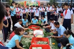 Tết, sao thầy cô lại ra bài tập cho học trò của mình? ảnh 3 Tết, sao thầy cô lại ra bài tập cho học trò của mình? ảnh 3