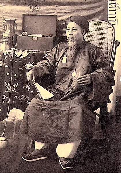 Một viên quan.