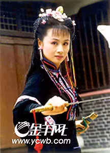 Tào Dĩnh trong “Huyện quan 9 tuổi”.