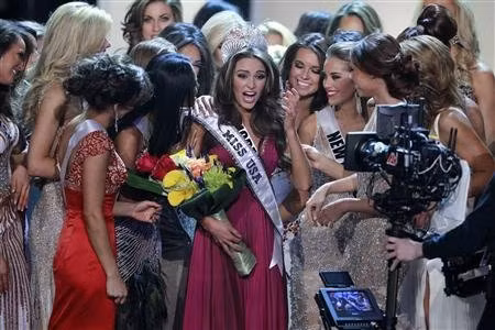 Người đẹp Olivia Culpo năm nay 20 tuổi, đăng quan Hoa hậu Mỹ 2012 sau khi vượt qua 50 thí sinh từ các bang trên đất nước Mỹ, đồng thời đại diện cho Hoa Kỳ tham dự cuộc thi Hoa hậu Hoàn vũ 2012. Người đẹp Olivia Culpo năm nay 20 tuổi, đăng quan Hoa hậu Mỹ 2012 sau khi vượt qua 50 thí sinh từ các bang trên đất nước Mỹ, đồng thời đại diện cho Hoa Kỳ tham dự cuộc thi Hoa hậu Hoàn vũ 2012.