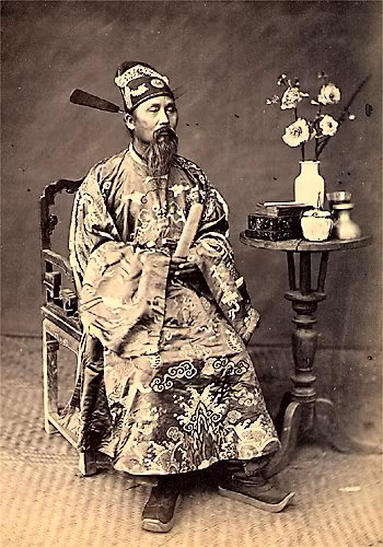 Một viên quan.