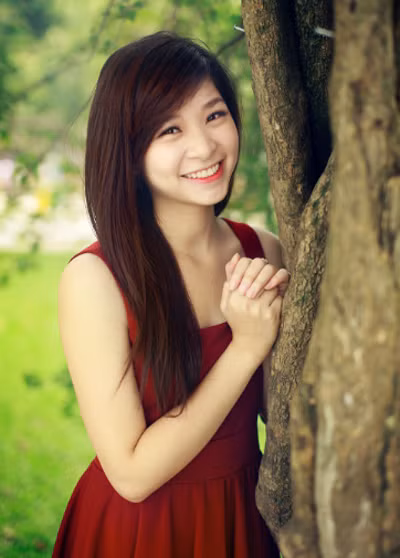 >> NGẮM NỮ SINH CÓ VẺ ĐẸP GẦN GIỐNG PHẠM BĂNG BĂNG >> NỤ CƯỜI TỎA SÁNG CỦA MISS NGÔI SAO BÍCH KHANH