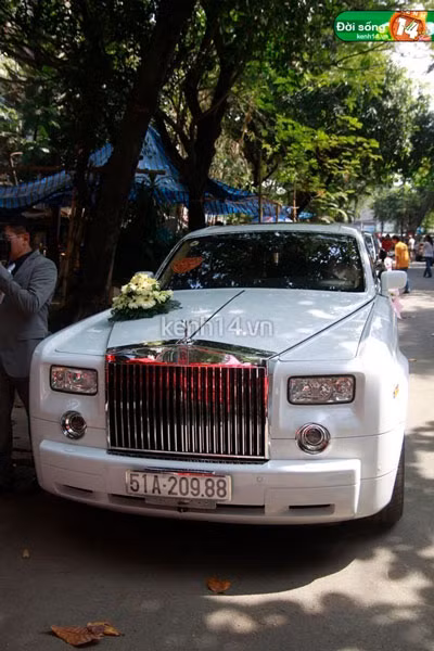 Tại sao những bà mẹ "đại gia" tổ chức "đám cưới tiền tỉ"? ảnh 2
