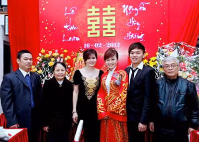 Tại sao những bà mẹ "đại gia" tổ chức "đám cưới tiền tỉ"? ảnh 8