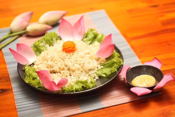 Cơm chay An Lạc, 15 Hàng Cót Mặc dù mới xuất hiện ở Hà Nội nhưng cơm chay An Lạc đã nhanh chóng trở thành quán ăn thường xuyên của người dân Hà Nội.