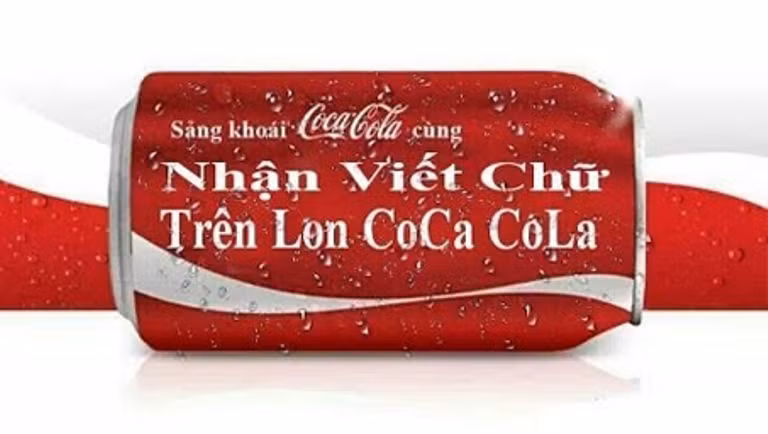 Một chuyên gia Marketing nhận định, người tiêu dùng Việt đang bị lợi dụng quảng bá hình ảnh cho Coca Cola qua trào lưu khắc tên trên sản phẩm này.