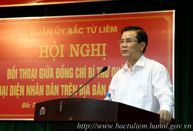 Ngoài việc ban hành quyết định chuyển đất công ích sang đất nông nghiệp cho 36 hộ dân, ông Lê Văn Thư, Bí thư Quận ủy Bắc Từ Liêm còn liên quan đến vụ án Phan Minh Nguyệt, cựu Phó Giám đốc Sở Nông nghiệp và Phát triển nông thôn Hà Nội. Ngoài việc ban hành quyết định chuyển đất công ích sang đất nông nghiệp cho 36 hộ dân, ông Lê Văn Thư, Bí thư Quận ủy Bắc Từ Liêm còn liên quan đến vụ án Phan Minh Nguyệt, cựu Phó Giám đốc Sở Nông nghiệp và Phát triển nông thôn Hà Nội.