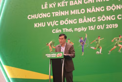 Vụ trưởng Vụ Giáo dục thể chất - Bộ Giáo dục và Đào tạo Ngũ Duy Anh trong một sự kiện tại Cần Thơ, ảnh: Báo Giáo dục và Thời đại. Vụ trưởng Vụ Giáo dục thể chất - Bộ Giáo dục và Đào tạo Ngũ Duy Anh trong một sự kiện tại Cần Thơ, ảnh: Báo Giáo dục và Thời đại.