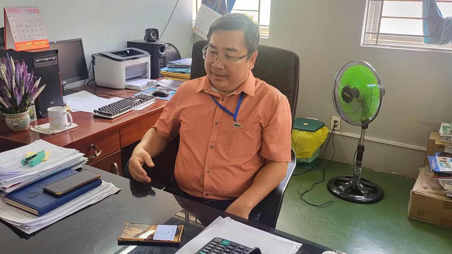 Thầy Phan Thanh Phải - Hiệu trưởng Trường tiểu học Phú Hữu, Thành phố Thủ Đức (ảnh: V.D) Thầy Phan Thanh Phải - Hiệu trưởng Trường tiểu học Phú Hữu, Thành phố Thủ Đức (ảnh: V.D)