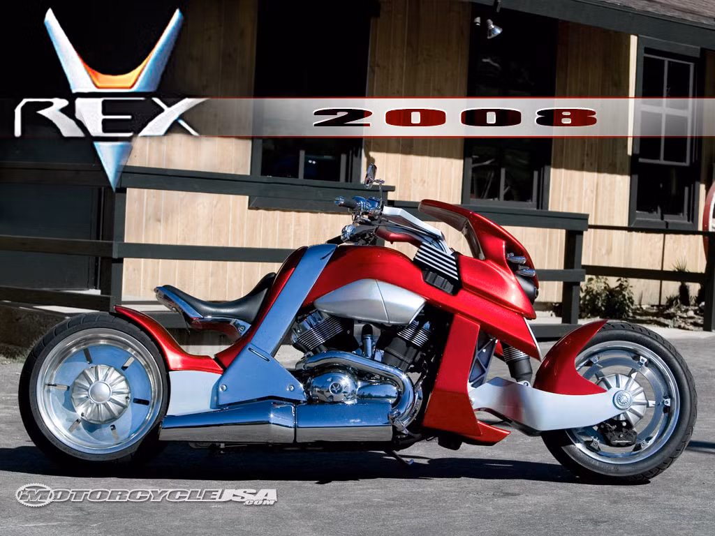 Trang bị động cơ Harley Davidson V-rod có công suất cực đại tương đương 120 mã lực làm mát bằng dung dịch, hộp số 5 cấp, V-rex Travertson có tổng trọng lượng 304 kg. Xe sử dụng bánh trước kích thước 140/70R18, bánh sau kích thước lớn 280/30R18.