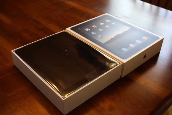 Còn đây là hộp đựng iPad. Còn đây là hộp đựng iPad.