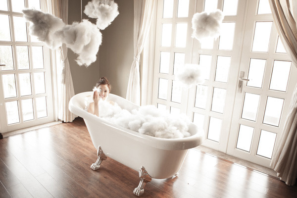 Đây là MV đánh dấu sự trở lại của Tâm Tít với ca nhạc sau thời gian dài chủ yếu đóng phim.