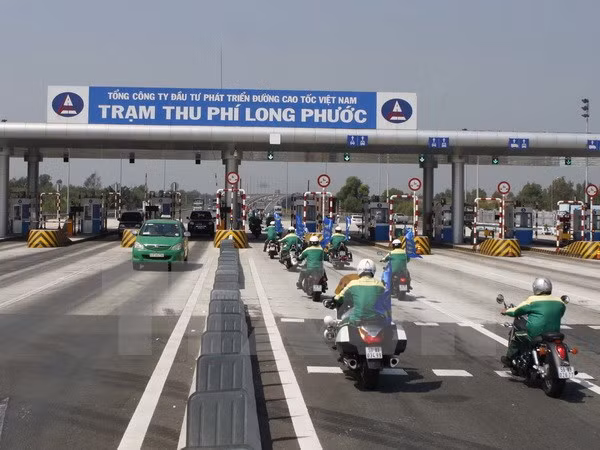 Tổng Cục đường bộ Việt Nam thông tin, sẽ có kế hoạch kiểm tra công tác thu phí tất cả các tuyến đường do VEC quản lý. Ảnh: TTXVN. Tổng Cục đường bộ Việt Nam thông tin, sẽ có kế hoạch kiểm tra công tác thu phí tất cả các tuyến đường do VEC quản lý. Ảnh: TTXVN.