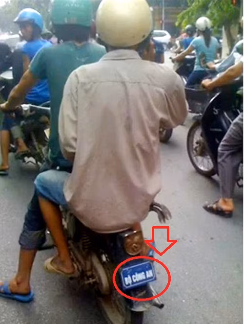 Bộ công an sẽ nghĩ gì về hình ảnh này?