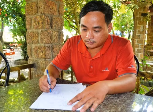 Đời sống của các giáo viên hợp đồng gặp rất nhiều khó khăn, vất vả. Ảnh: TT