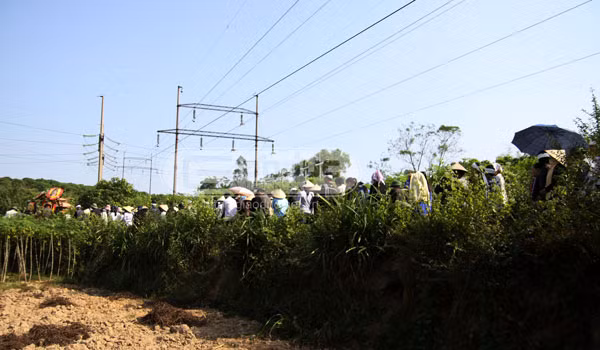 Một nén tâm nhang xin cầu cho linh hồn chị sớm siêu thoát nơi chín suối!