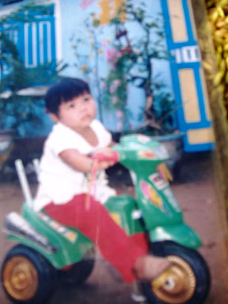 Bé Xuyến lúc còn nhỏ Bé Xuyến lúc còn nhỏ