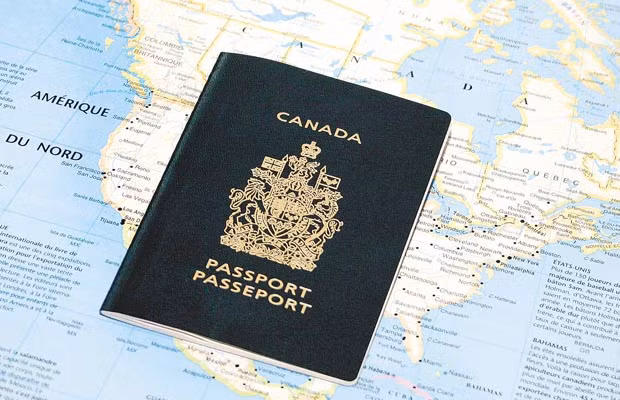 Du học sinh Canada có thể ở lại làm việc đến khi bảo vệ xong TN ảnh 1