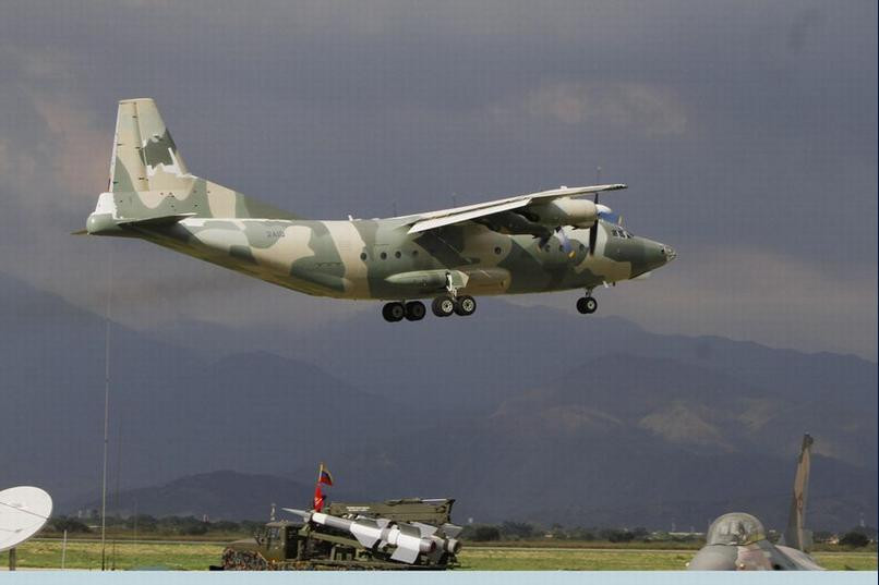 Máy bay vận tải Y-8C Trung Quốc bán cho Venezuela Máy bay vận tải Y-8C Trung Quốc bán cho Venezuela