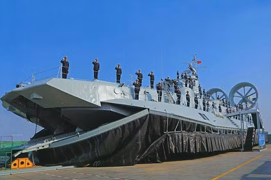 Tàu đổ bộ đệm khí hạng nặng Zubr do Ukraine chế tạo Tàu đổ bộ đệm khí hạng nặng Zubr do Ukraine chế tạo