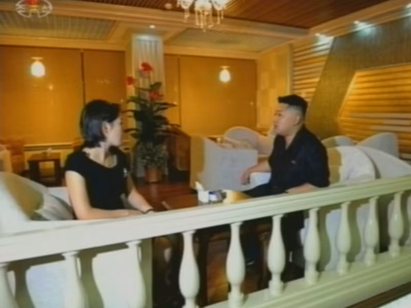 Cùng Đệ nhất phu nhân ngồi quán cafe
