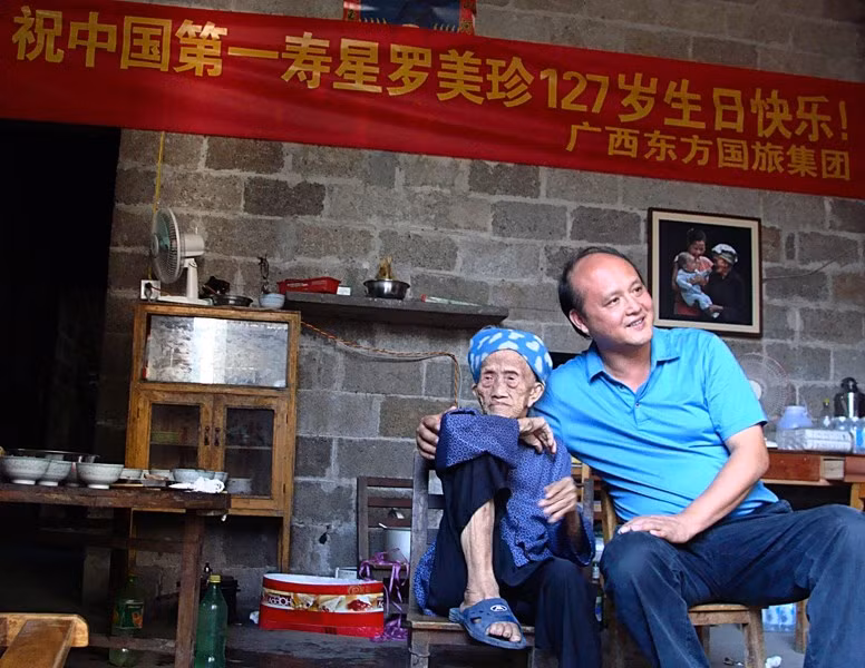 Chụp ảnh cùng chắt