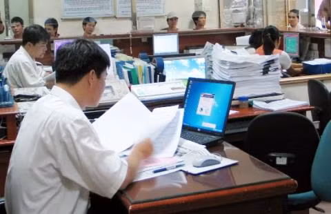 Chính phủ ban hành Nghị định số 113/2018/NĐ-CP sửa đổi, bổ sung một số điều của Nghị định số 108/2014/NĐ-CP của Chính phủ về chính sách tinh giản biên chế. (Ảnh minh họa: Chinhphu.vn) Chính phủ ban hành Nghị định số 113/2018/NĐ-CP sửa đổi, bổ sung một số điều của Nghị định số 108/2014/NĐ-CP của Chính phủ về chính sách tinh giản biên chế. (Ảnh minh họa: Chinhphu.vn)