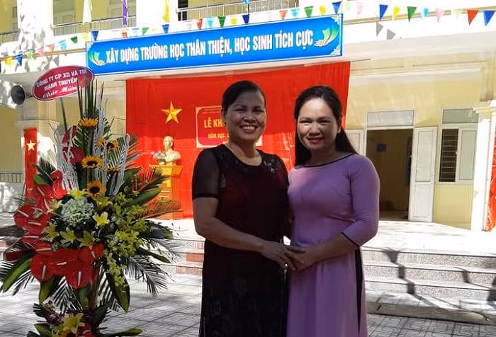 Thanh xuân bỏ lại của những giáo viên hợp đồng rồi sẽ đi về đâu? (Ảnh: Nhân vật cung cấp) Thanh xuân bỏ lại của những giáo viên hợp đồng rồi sẽ đi về đâu? (Ảnh: Nhân vật cung cấp)
