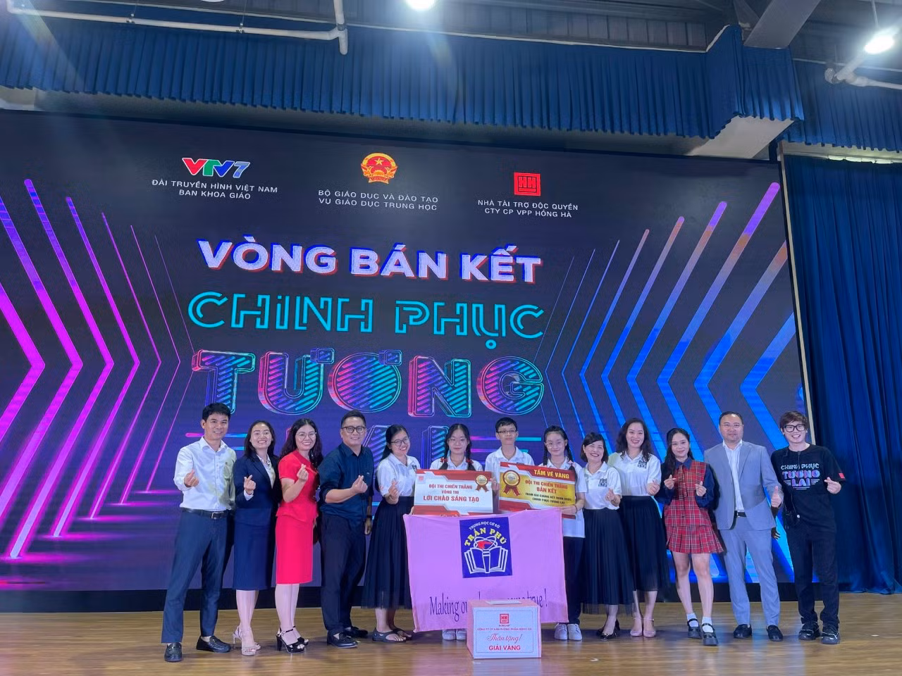 Đội thi Trường Trung học cơ sở Trần Phú tại vòng bán kết (Ảnh: LMT)