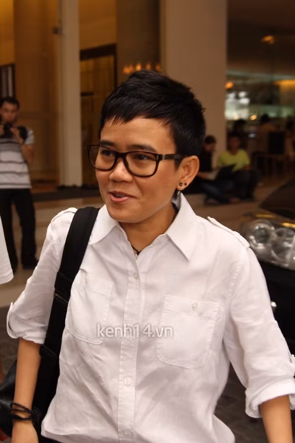 Chứ không hề suy sụp tinh thần sau khi lộ băng ghi âm. Chứ không hề suy sụp tinh thần sau khi lộ băng ghi âm.