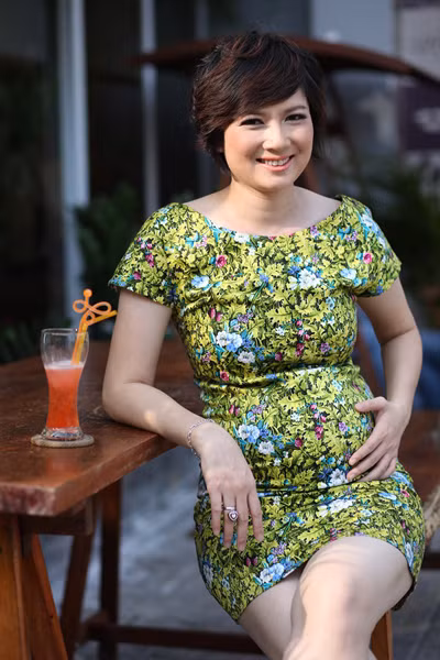 Ngoài công việc, chị dành phần lớn thời gian để đọc sách báo và tìm kiếm những thông tin về giai đoạn mang thai, chăm sóc trẻ sơ sinh và chế độ dinh dưỡng cho bé. Thúy Vinh cũng trò chuyện với các bà bầu khác để học hỏi thêm kinh nghiệm nuôi con.(Theo Ngôi Sao) Ngoài công việc, chị dành phần lớn thời gian để đọc sách báo và tìm kiếm những thông tin về giai đoạn mang thai, chăm sóc trẻ sơ sinh và chế độ dinh dưỡng cho bé. Thúy Vinh cũng trò chuyện với các bà bầu khác để học hỏi thêm kinh nghiệm nuôi con.(Theo Ngôi Sao)