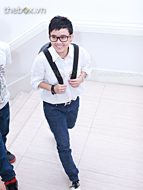 Chị cười rất tươi