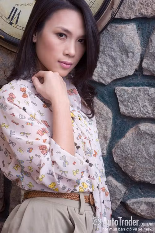 Mỹ Tâm cũng nằm trong “tâm bão” do Bảo Yến tạo ra, nhưng chị không có phản hồi khi được phóng viên hỏi ý kiến. Qua lời của trợ lý nữ ca sĩ thì được phản hồi rằng: "Chị Tâm không thích trả lời những vụ việc lu bu thế này". Mỹ Tâm cũng nằm trong “tâm bão” do Bảo Yến tạo ra, nhưng chị không có phản hồi khi được phóng viên hỏi ý kiến. Qua lời của trợ lý nữ ca sĩ thì được phản hồi rằng: "Chị Tâm không thích trả lời những vụ việc lu bu thế này".