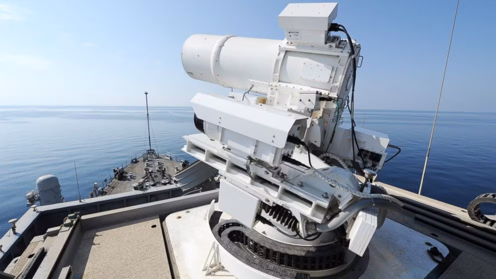 Vũ khí laser lắp trên tàu chiến USS Ponce Hải quân Mỹ