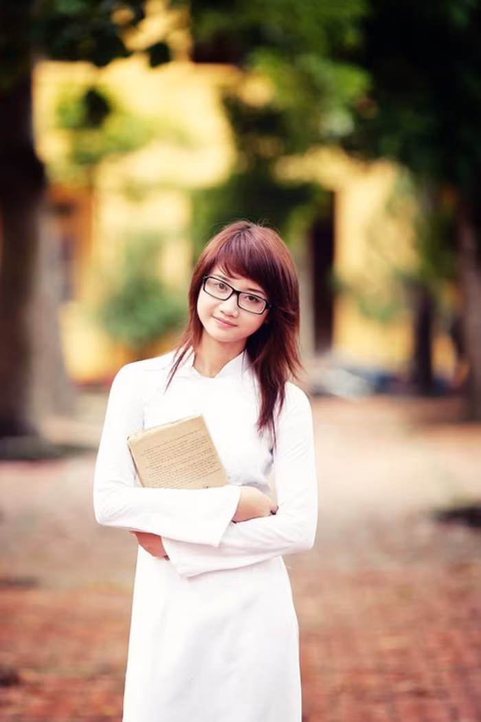 Ba năm học ở trường, Hà thấy học kiến trúc rất vất vả đặc biệt là với con gái vì thường phải làm đồ án các môn chuyên ngành, thức khuya làm đồ án là chuyện bình thường. Ba năm học ở trường, Hà thấy học kiến trúc rất vất vả đặc biệt là với con gái vì thường phải làm đồ án các môn chuyên ngành, thức khuya làm đồ án là chuyện bình thường.