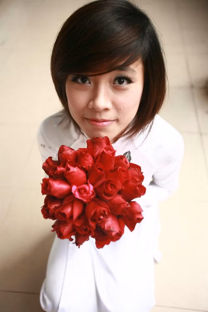 Cô gái dễ thương, cá tính Vân Trang có sở thích múa từ nhỏ nên đã từng học múa 3 năm cấp 2 ở Cung thiếu nhi thành phố Vinh. Cô gái dễ thương, cá tính Vân Trang có sở thích múa từ nhỏ nên đã từng học múa 3 năm cấp 2 ở Cung thiếu nhi thành phố Vinh.