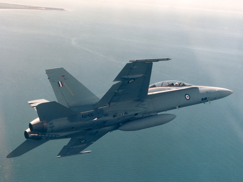 Tên lửa JASSM sẽ được trang bị trên tiêm kích cơ F-18 C/D để đối phó với những tên lửa hiện đại nhất của Nga Tên lửa JASSM sẽ được trang bị trên tiêm kích cơ F-18 C/D để đối phó với những tên lửa hiện đại nhất của Nga