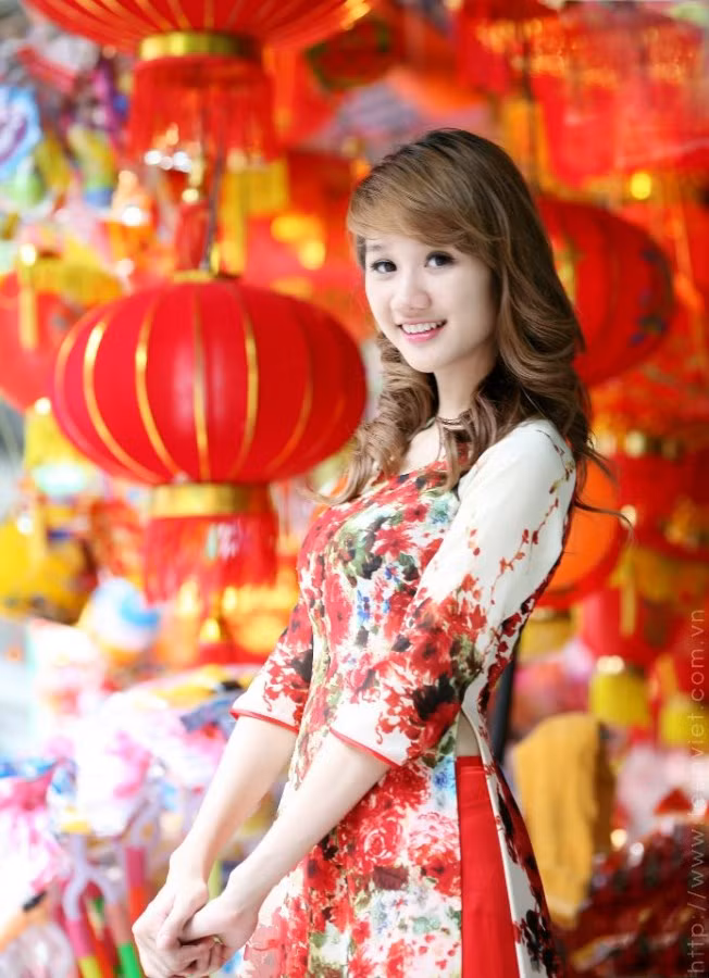 Hải Yến là cô gái Tày xinh đẹp giữa lòng Thủ đô Teen Model An Phương "biến hóa" với style dễ thương Vẻ đẹp dịu dàng của tân sinh viên ĐH Kinh tế Huế Hotgirl CĐ Công nghiệp TPHCM đẹp tựa thiên thần Hot girl ĐH Công nghiệp Hà Nội đẹp tinh khôi trong nắng mai