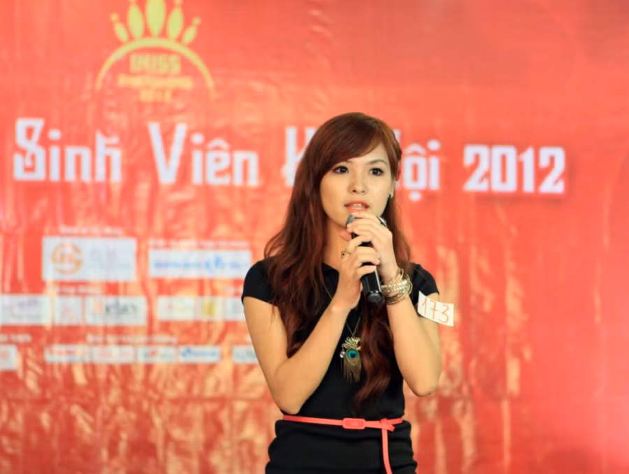 Ngẩn ngơ vì nhan sắc của Hotgirl Kiều My Chùm ảnh: Nữ sinh ĐH Ngoại thương rạng rỡ ngày khai trường Ngẩn ngơ vì nhan sắc của Hotgirl Kiều My Chùm ảnh: Nữ sinh ĐH Ngoại thương rạng rỡ ngày khai trường