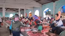 Mô hình chợ thí điểm bảo đảm vệ sinh an toàn thực phẩm được ngành Công Thương triển khai tại chợ Hoàn Lão - Bố Trạch – Quảng Bình.