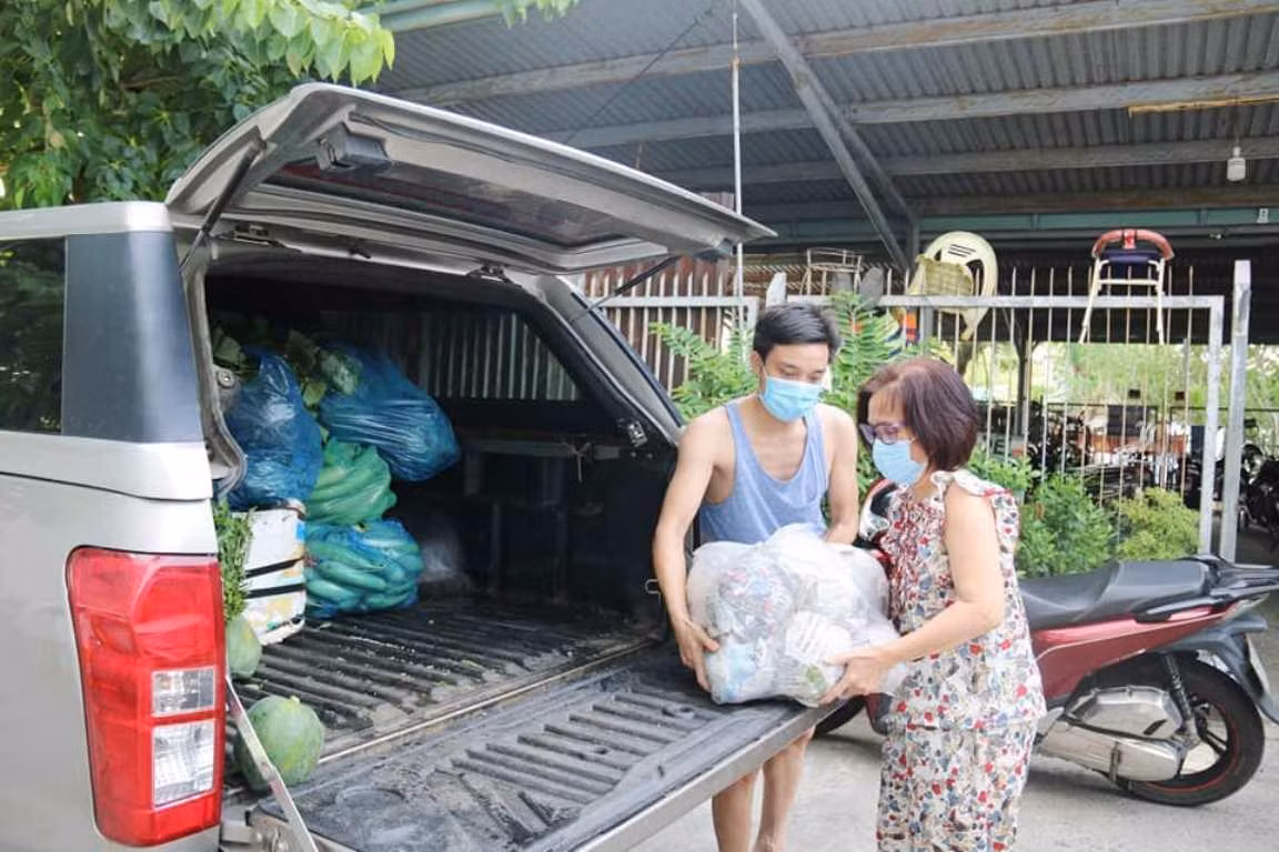 Đà Nẵng tăng thêm nhiều kênh phân phối để đảm bảo thực phẩm đến tận tay người dân một cách nhanh nhất. Ảnh: CTV Đà Nẵng tăng thêm nhiều kênh phân phối để đảm bảo thực phẩm đến tận tay người dân một cách nhanh nhất. Ảnh: CTV