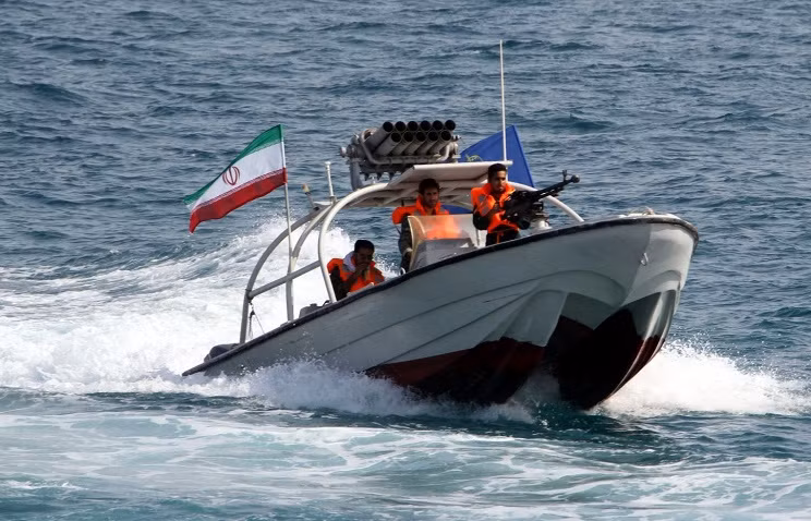 Tàu tuần tra Iran, ảnh: Itar Tass.