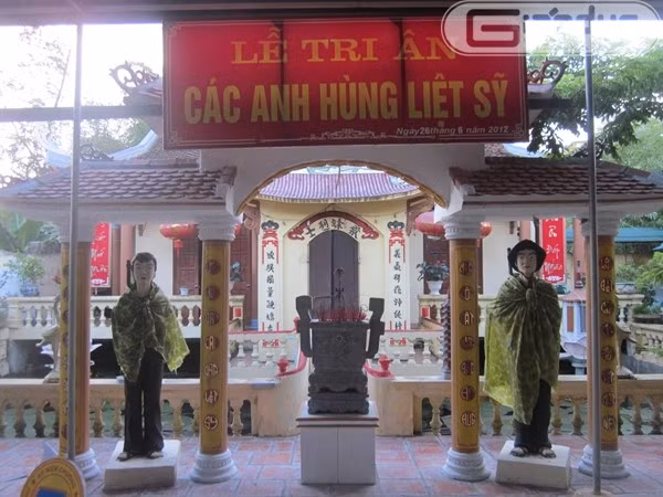 Bảo tàng Chiến sỹ cách mạng bị địch bắt tù đày tại thôn Nam Quất, xã Nam Triều, Phú Xuyên, Hà Nội là nơi trưng bày những hiện vật của tù binh Phú Quốc trong cuộc kháng chiến chống Mỹ cứu nước.