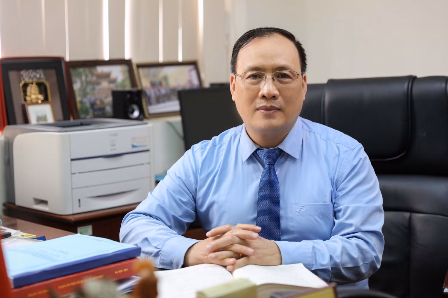 Giáo sư, Tiến sĩ khoa học Nguyễn Đình Đức, Chủ tịch Hội đồng trường,Trường Đại học Công nghệ, Đại học Quốc gia Hà Nội làm Chủ nhiệm Câu lạc bộ Mạng lưới bảo đảm chất lượng giáo dục đại học Việt Nam (trực thuộc Hiệp hội Các trường đại học, cao đẳng Việt Nam) Giáo sư, Tiến sĩ khoa học Nguyễn Đình Đức, Chủ tịch Hội đồng trường,Trường Đại học Công nghệ, Đại học Quốc gia Hà Nội làm Chủ nhiệm Câu lạc bộ Mạng lưới bảo đảm chất lượng giáo dục đại học Việt Nam (trực thuộc Hiệp hội Các trường đại học, cao đẳng Việt Nam)