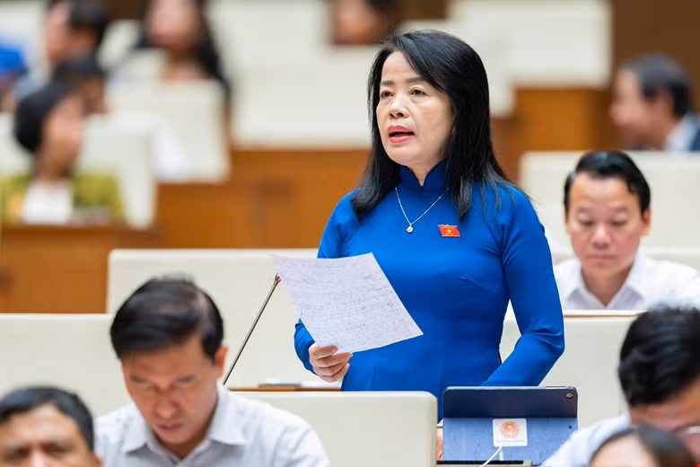 Đại biểu Nguyễn Thị Kim Thúy – đoàn Đại biểu Quốc hội thành phố Đà Nẵng (Ảnh: quochoi.vn)
